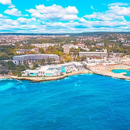 In Sveta Elena Complex With Mineral Pool Saints Constantine and Helena