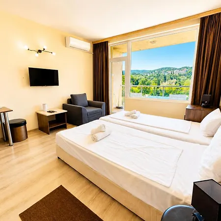 In Sveta Elena Complex With Mineral Pool Apartment